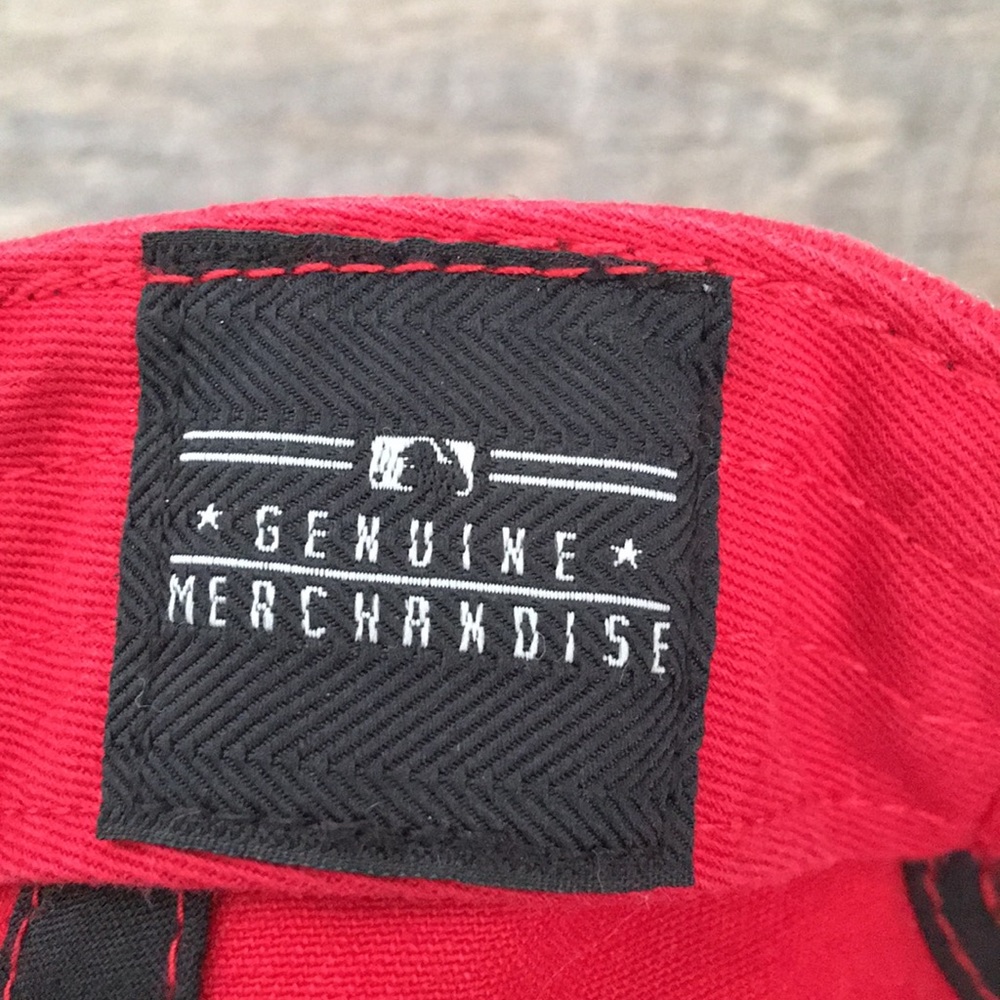 Reds baseball cap - Picture 5 of 7